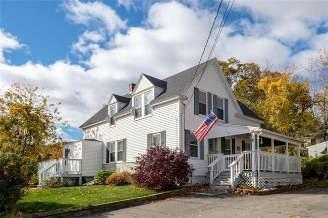Primary Photo - Winter Rental, Spacious Coastal Retreat Ju...