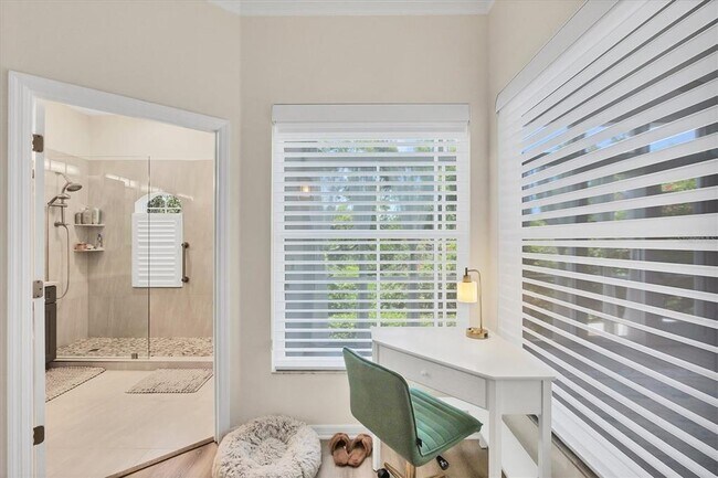 Building Photo - 1719 Starling Dr