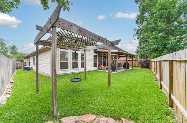 Building Photo - 1511 Eden Meadows Dr