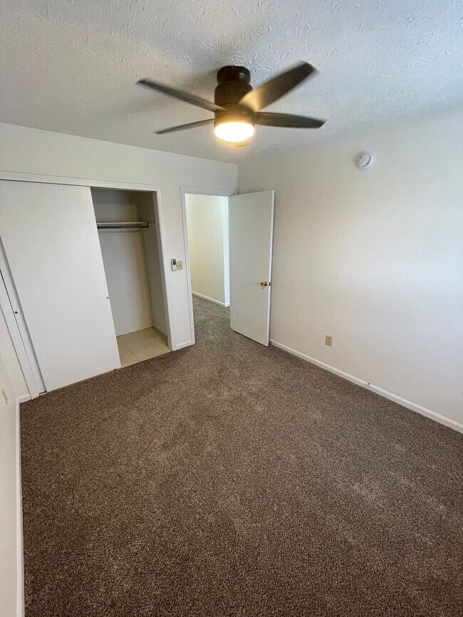 Building Photo - 3616-3618 Thornhill-STEWARDSHIP