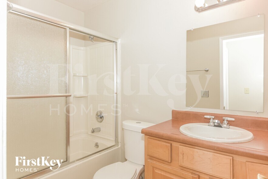 Building Photo - 5691 Dobbs Ferry Dr
