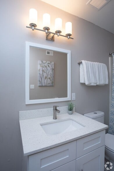 Interior Photo - The Downtowner