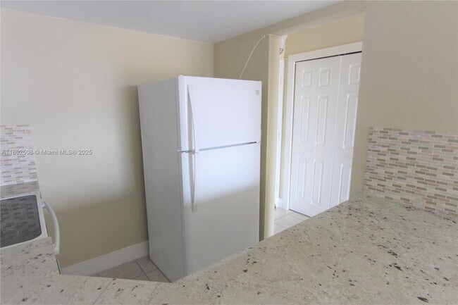 Building Photo - 801 NW 47th Ave