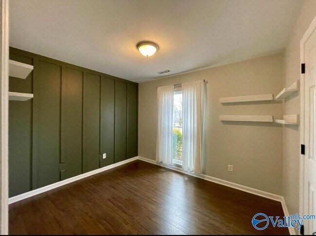 Building Photo - 108 Eva Ct