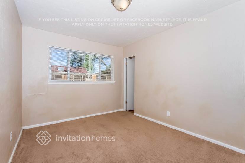 Building Photo - 9301 Lillian Ln