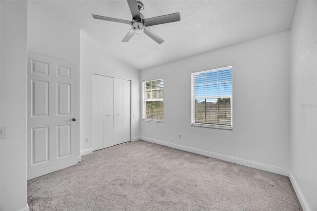 Building Photo - 6127 Bayside Key Dr