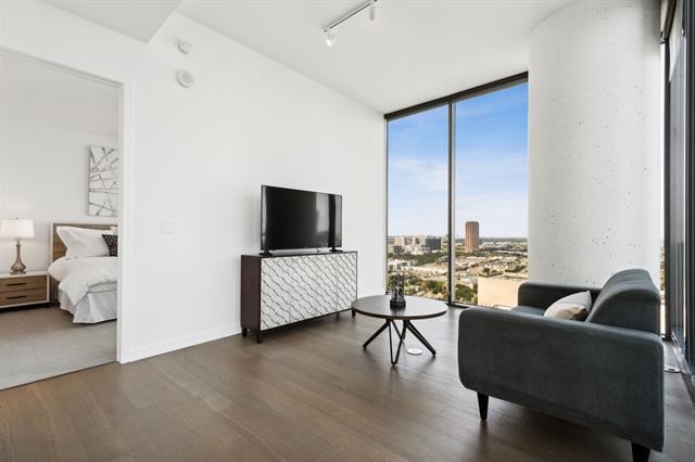 Building Photo - 2120 Olive St