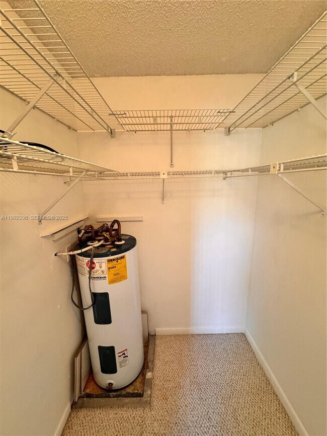 Building Photo - 1251 SW 125th Ave