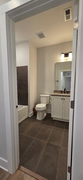 Building Photo - 11549 Helmond Way