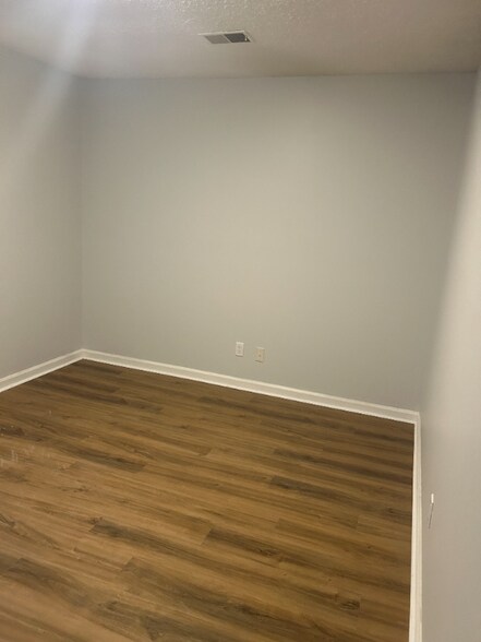 Building Photo - 1230 Hanover Pl