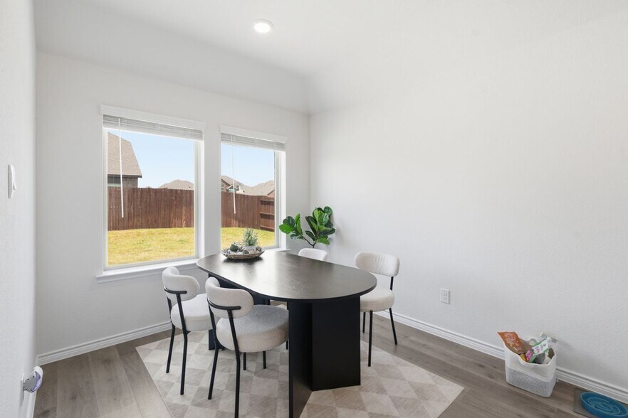 Building Photo - 9937 Tin Star St