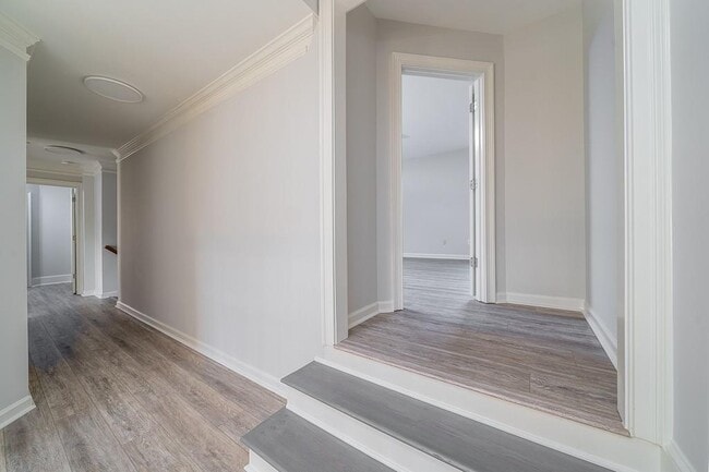 Building Photo - 9445 Stoney Ridge Ln