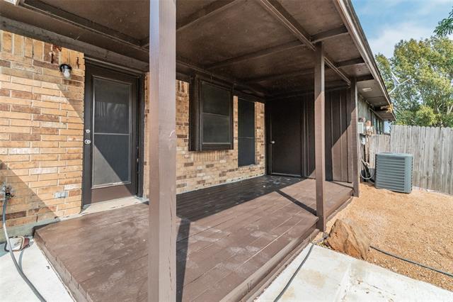 Building Photo - 2312 Shady Turf Dr