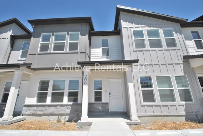 Primary Photo - 208 W 3175 S