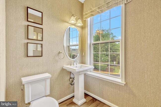 Building Photo - 21491 Willow Breeze Sq