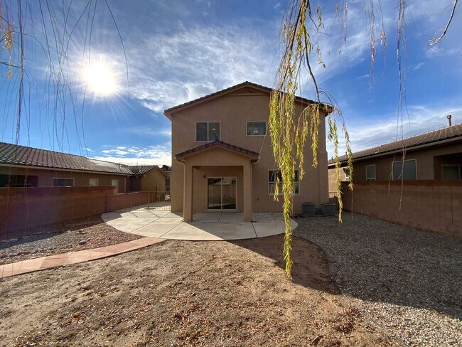 Building Photo - 3 Bedroom Home Available Near Unser Blvd NW & Rainbow Blvd NW!