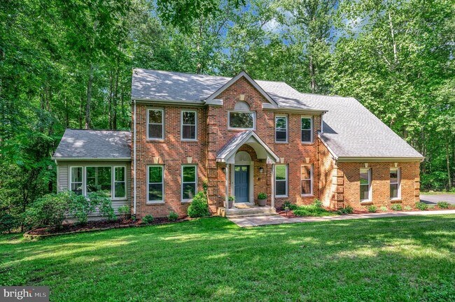Building Photo - 2 English Hills Dr