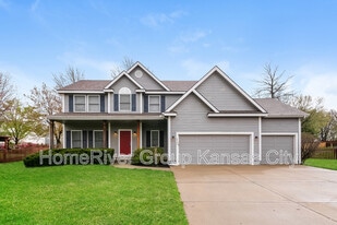 Building Photo - 9735 N Willow Ave