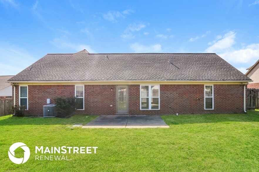 Building Photo - 6198 Braybourne Main