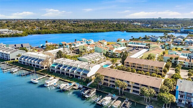 Building Photo - 318 Windrush Blvd