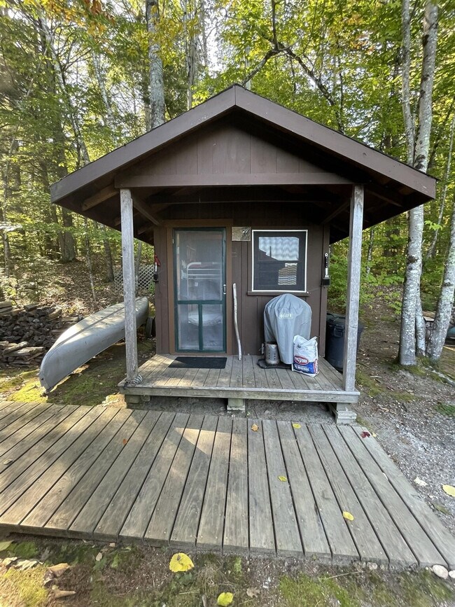 Building Photo - 689 Peabody Pond Rd