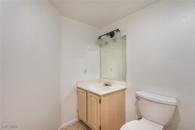 Building Photo - 1633 Cave Spring Dr