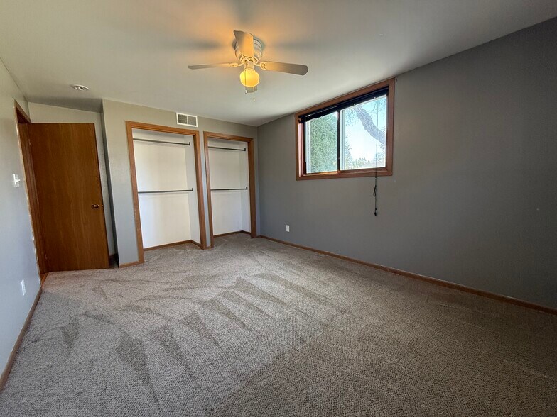 Building Photo - 632 S Colonial Pky