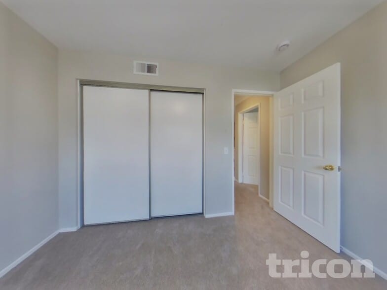 Building Photo - 15591 Eastwind Ave