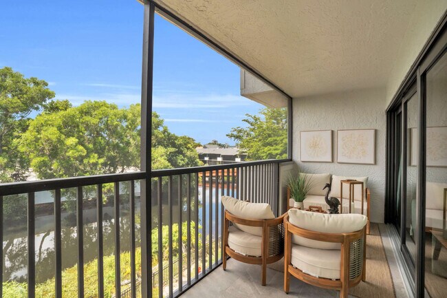 Building Photo - 600 Neapolitan Way