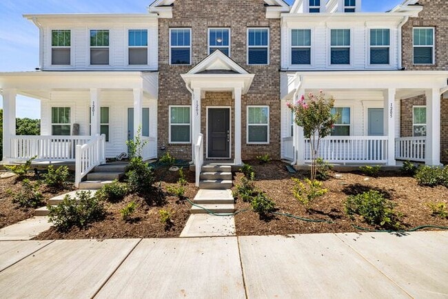 Building Photo - Two bedroom 2 1/2 a townhome, Near McAdenv...