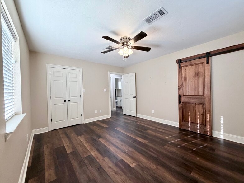 Building Photo - 237 Nederland Ave