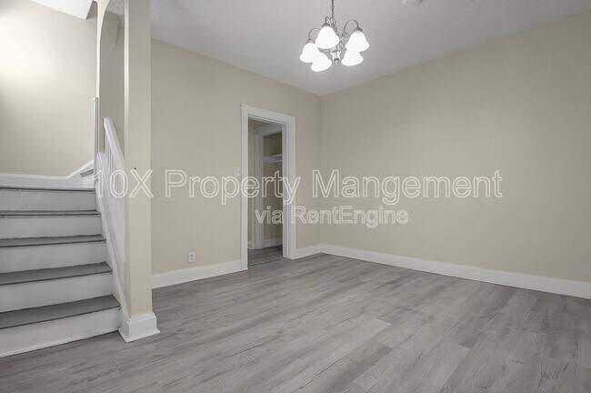 Building Photo - 1085 E 17th Ave