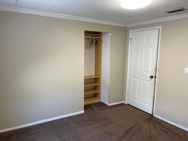 Building Photo - 313 S Observatory Dr