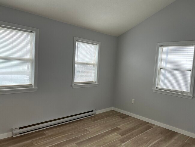 Building Photo - 135 Williams Ave