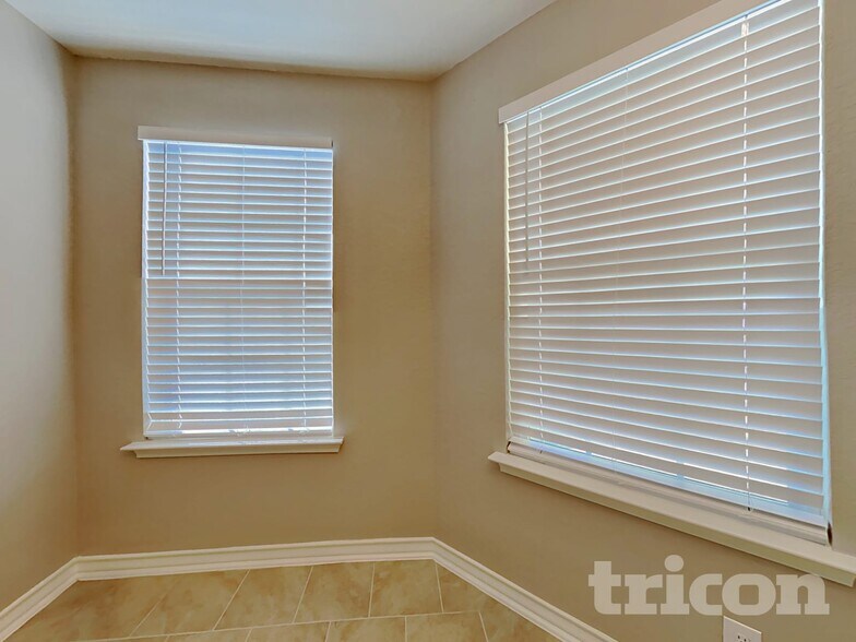 Building Photo - 15431 Cooks Petrel