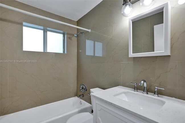 Building Photo - 3800 SW 58th Terrace