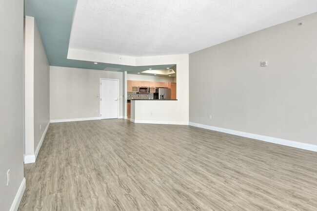 Building Photo - 231 Riverside Dr