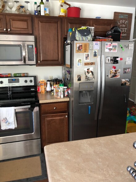 Building Photo - 1602 Delton Ave NW