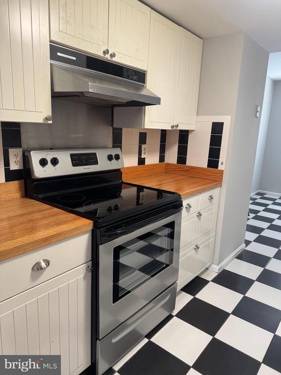 Building Photo - 2908 Seminole Rd