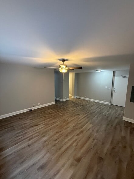 Building Photo - 744 W Gordon Terrace