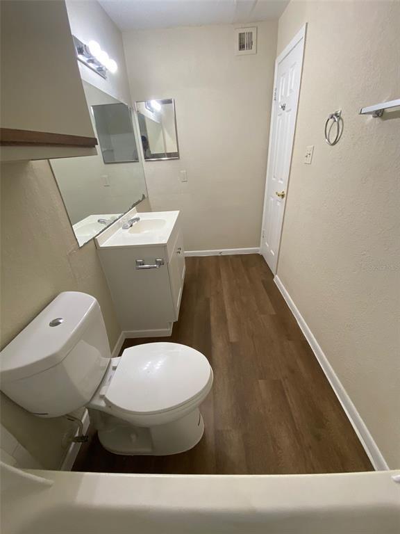 Building Photo - 5501 Rosebriar Way