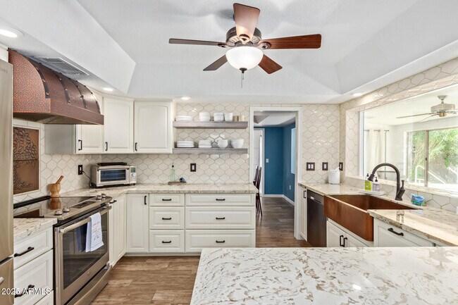 Building Photo - 2118 E Pebble Beach Dr