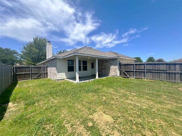 Building Photo - 1616 Logan Dr