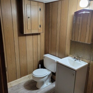 Building Photo - 5437 Elmwood Ave