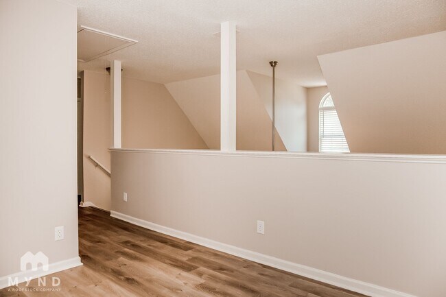 Building Photo - 5908 Riana Way