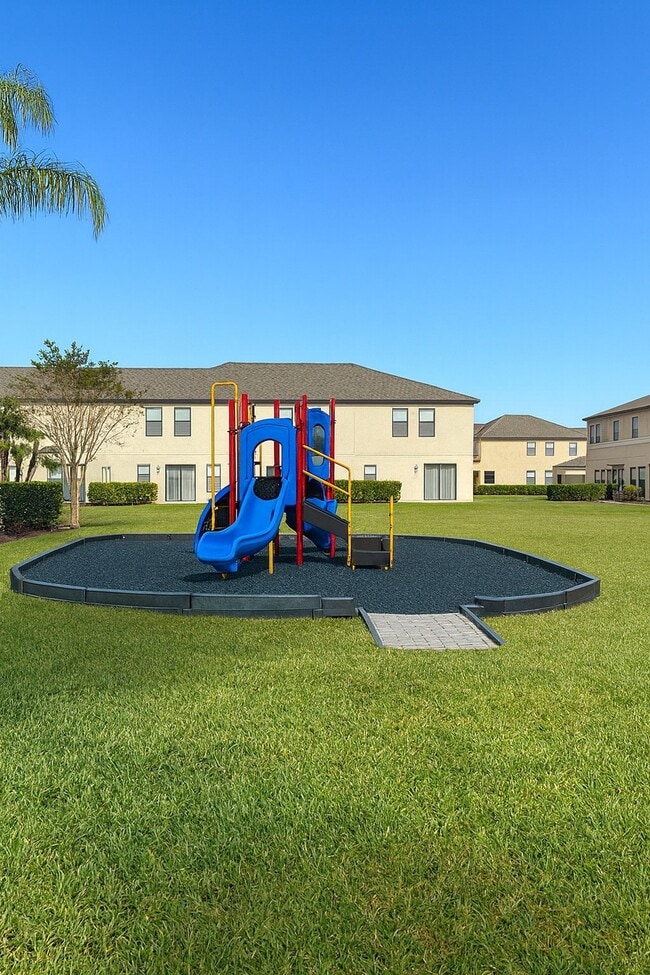 Building Photo - 2495 Seven Oaks Dr