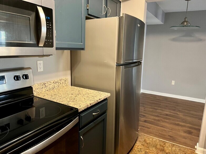 Building Photo - 5708 Shadwell Ct