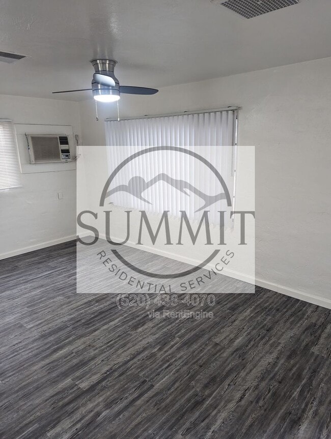 Building Photo - 272 E Calle Arizona