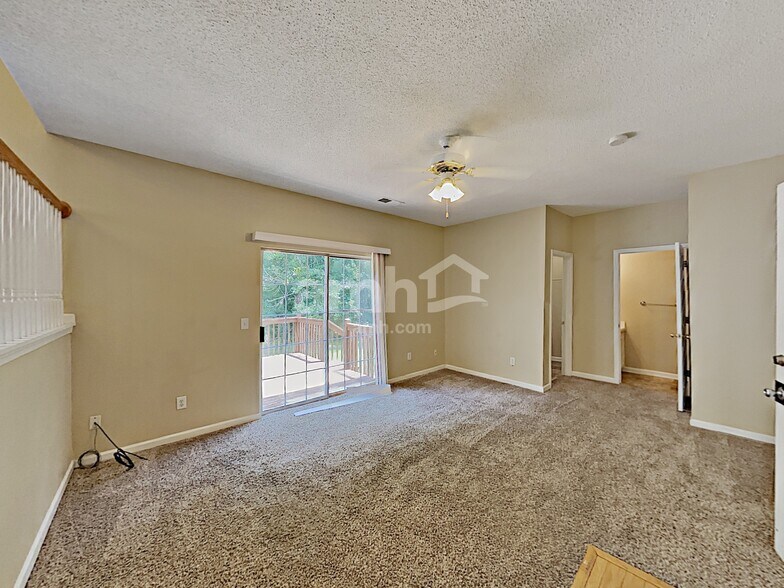 Building Photo - 5759 Newnan Cir