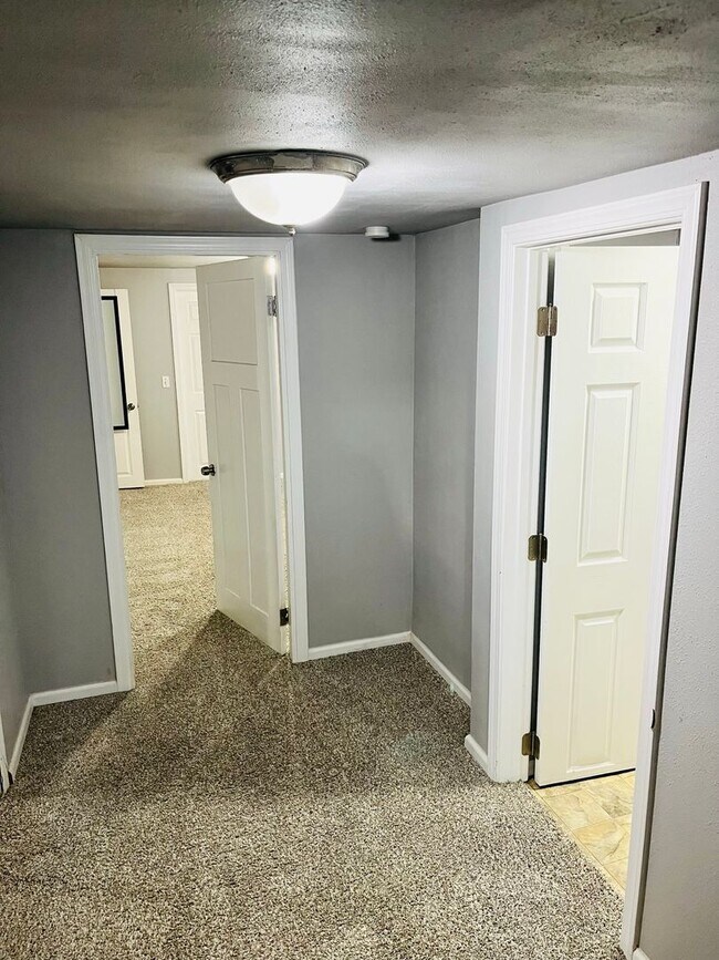 Building Photo - Charming West Bremerton Home